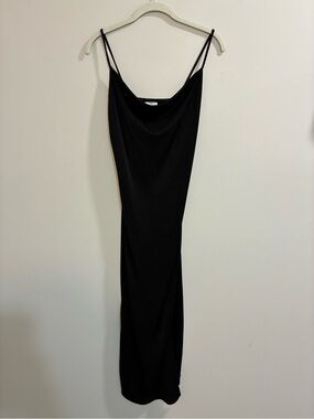 Livi by Olivia Rae Sleek Black Maxi Slip Dress with Spaghetti Straps Medium